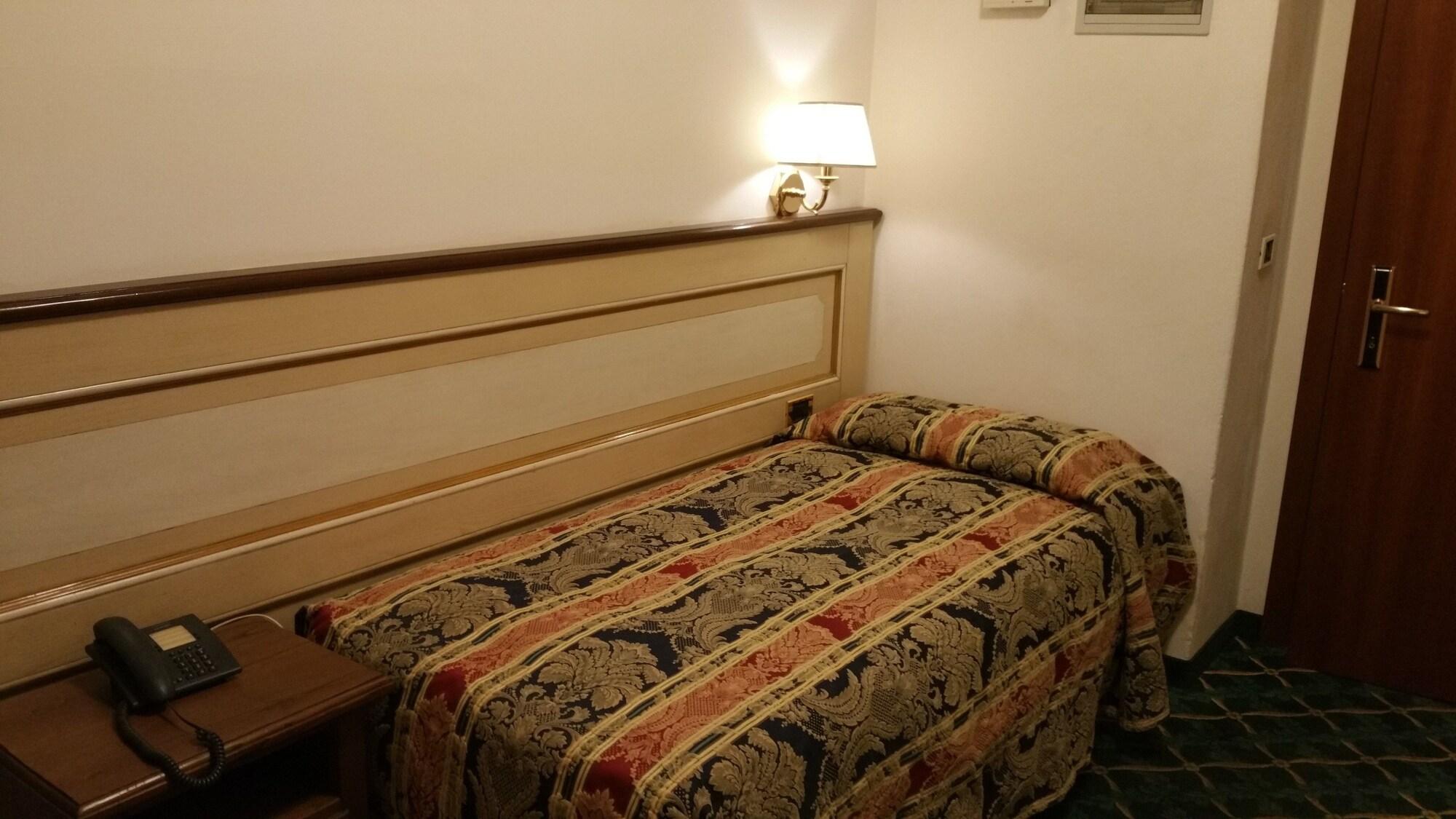 Hotel De Lanzi Firenze Bagian luar foto